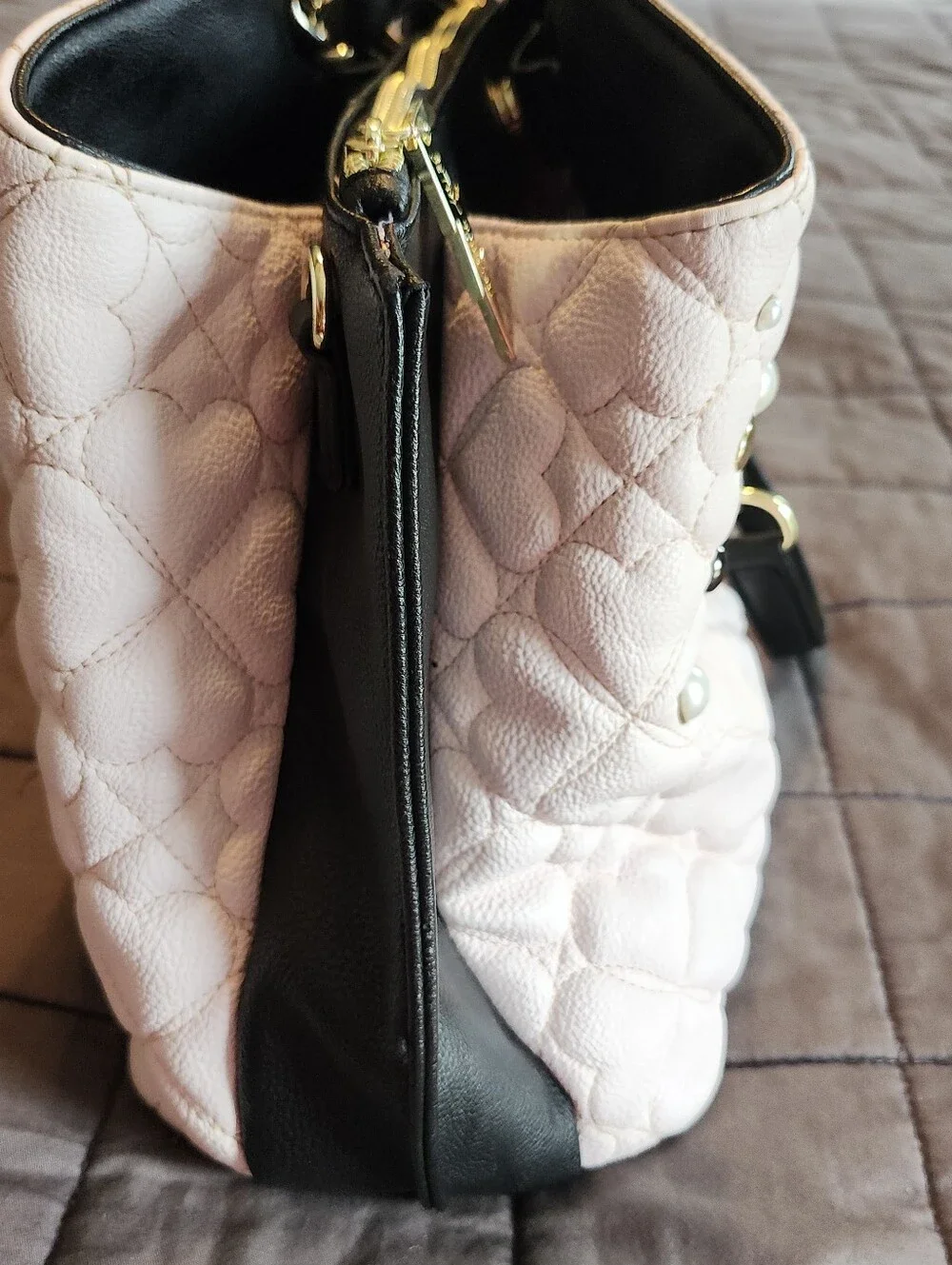 Betsey Johnson Pink Heart Quilted Tote/Bag Purse *READ* Missing Shoulder Strap